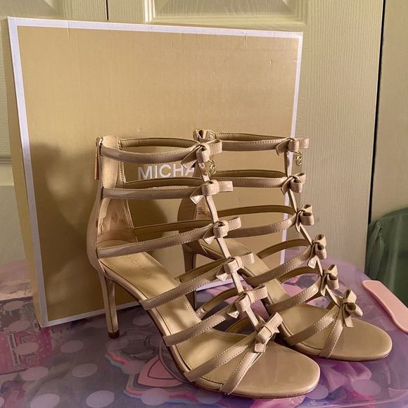 MICHAEL Michael Kors Shoes - New Michael Michael Kors Patent Leather Veronica Pumps